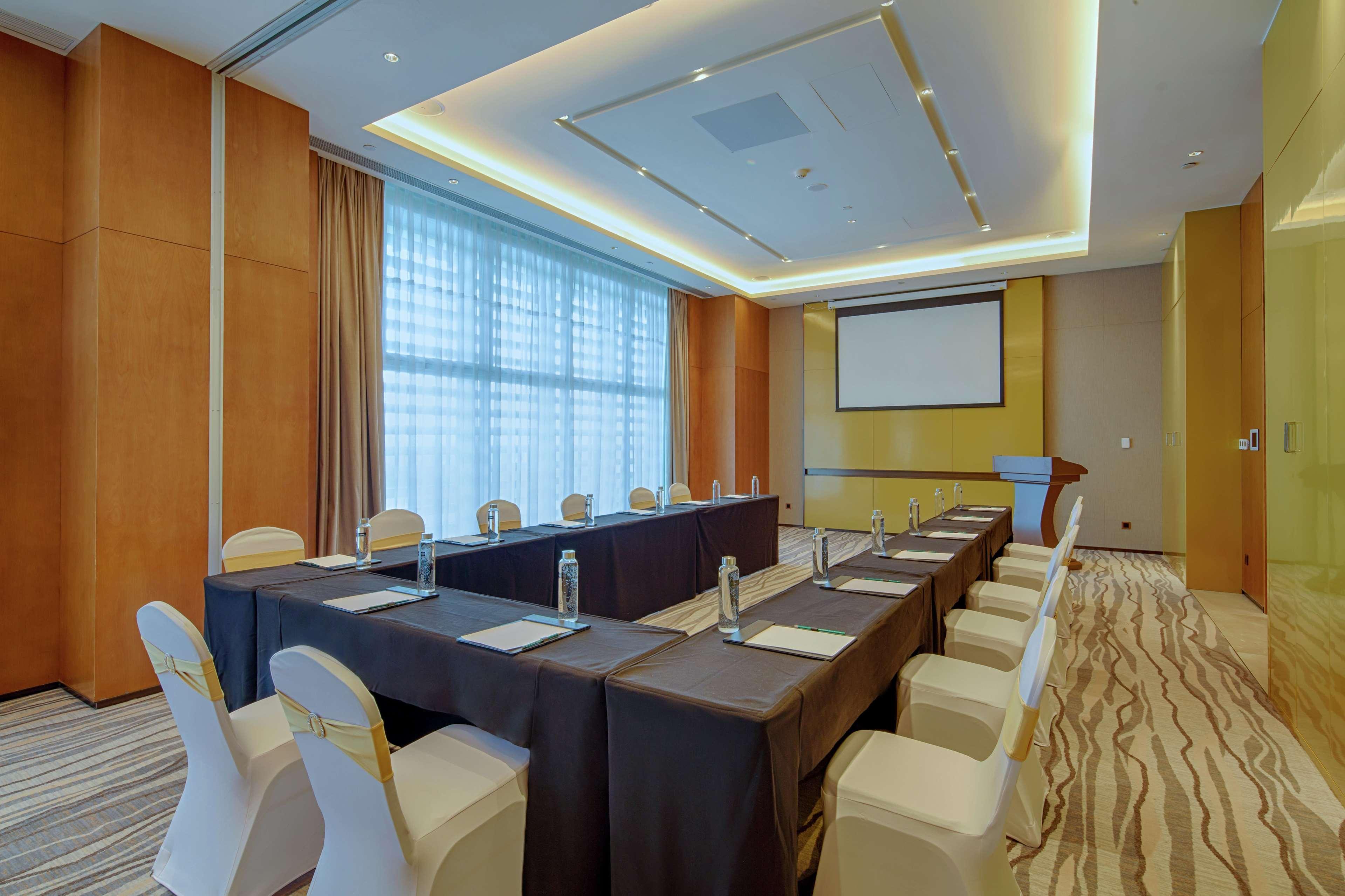 Hilton Garden Inn Zhuhai Hengqin Bagian luar foto