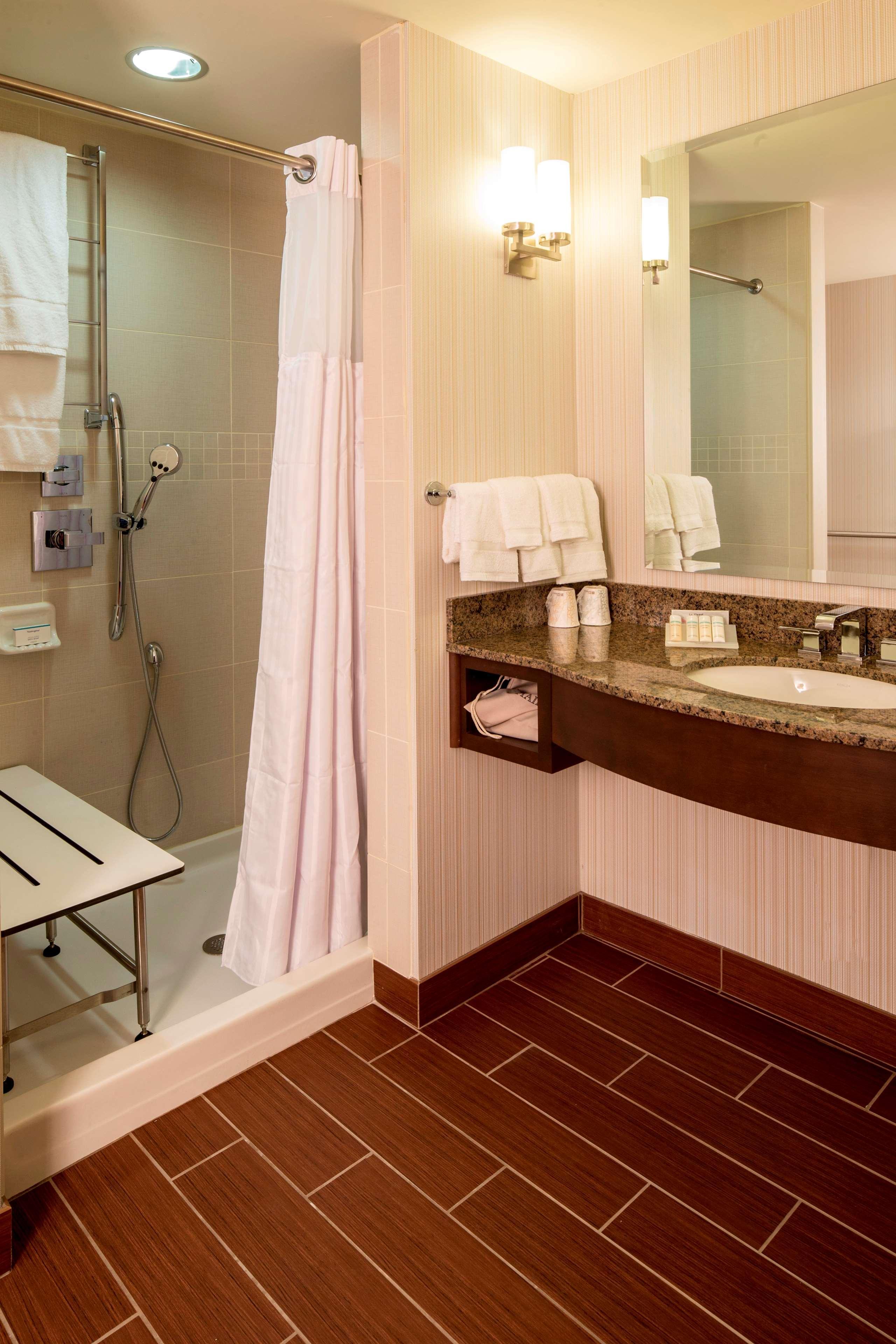 Hilton Garden Inn Zhuhai Hengqin Bagian luar foto