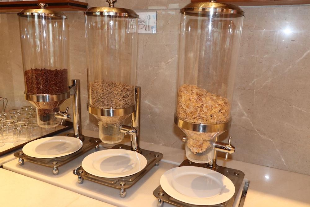 Hilton Garden Inn Zhuhai Hengqin Bagian luar foto