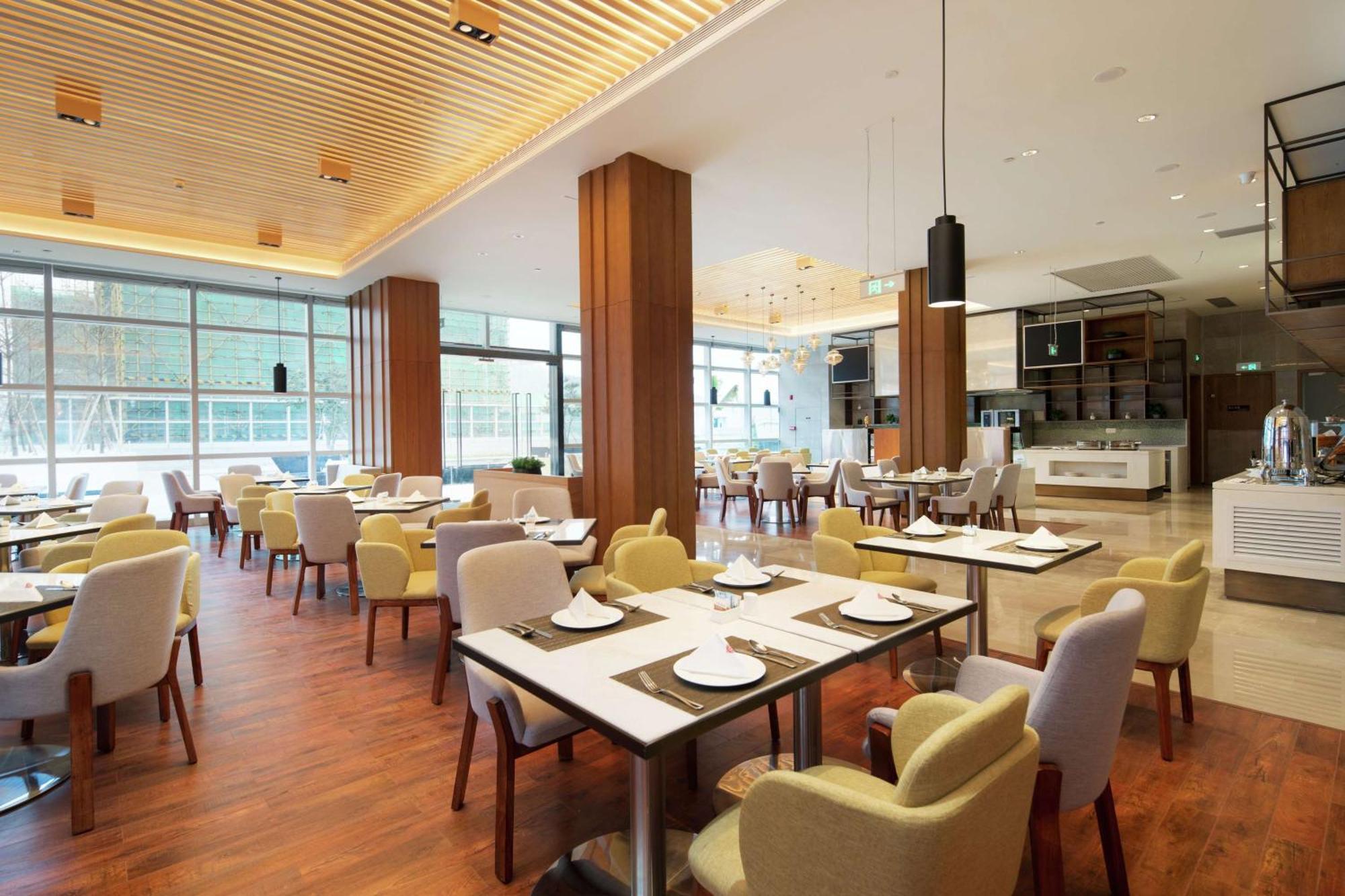 Hilton Garden Inn Zhuhai Hengqin Bagian luar foto